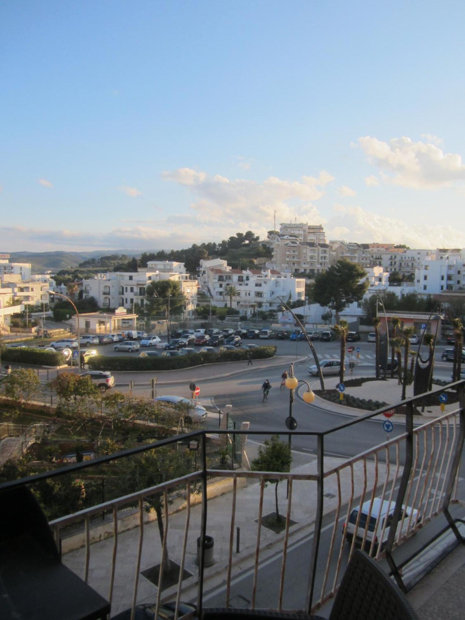 Le Calle A Vieste Sul Gargano Luaran gambar